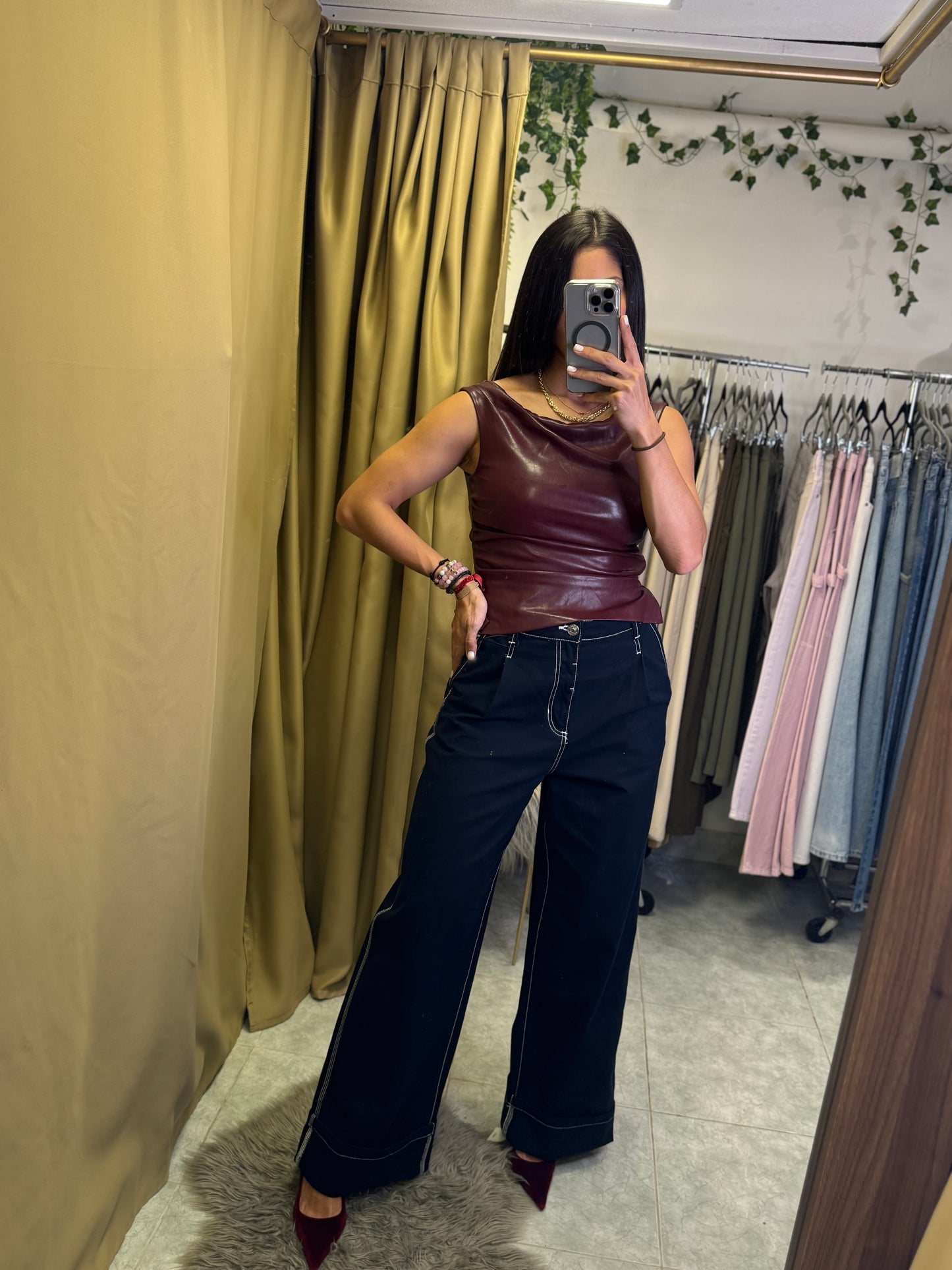 Top de Cuerina