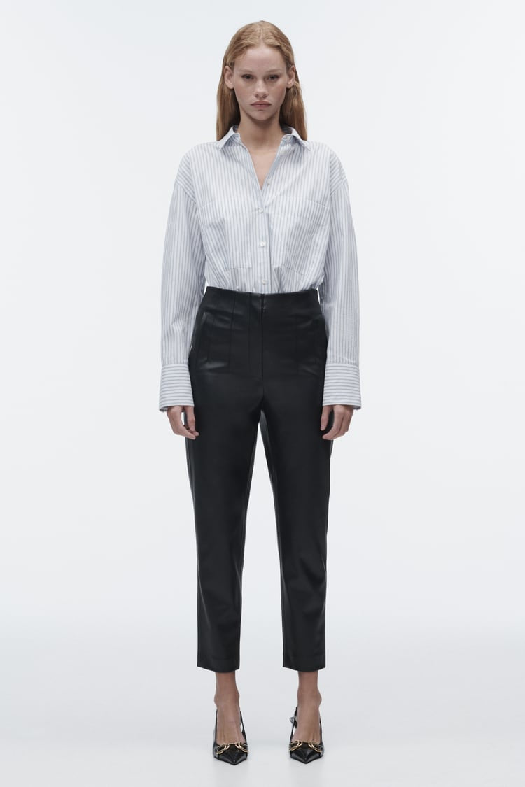 Pantalón tiro alto de cuerina