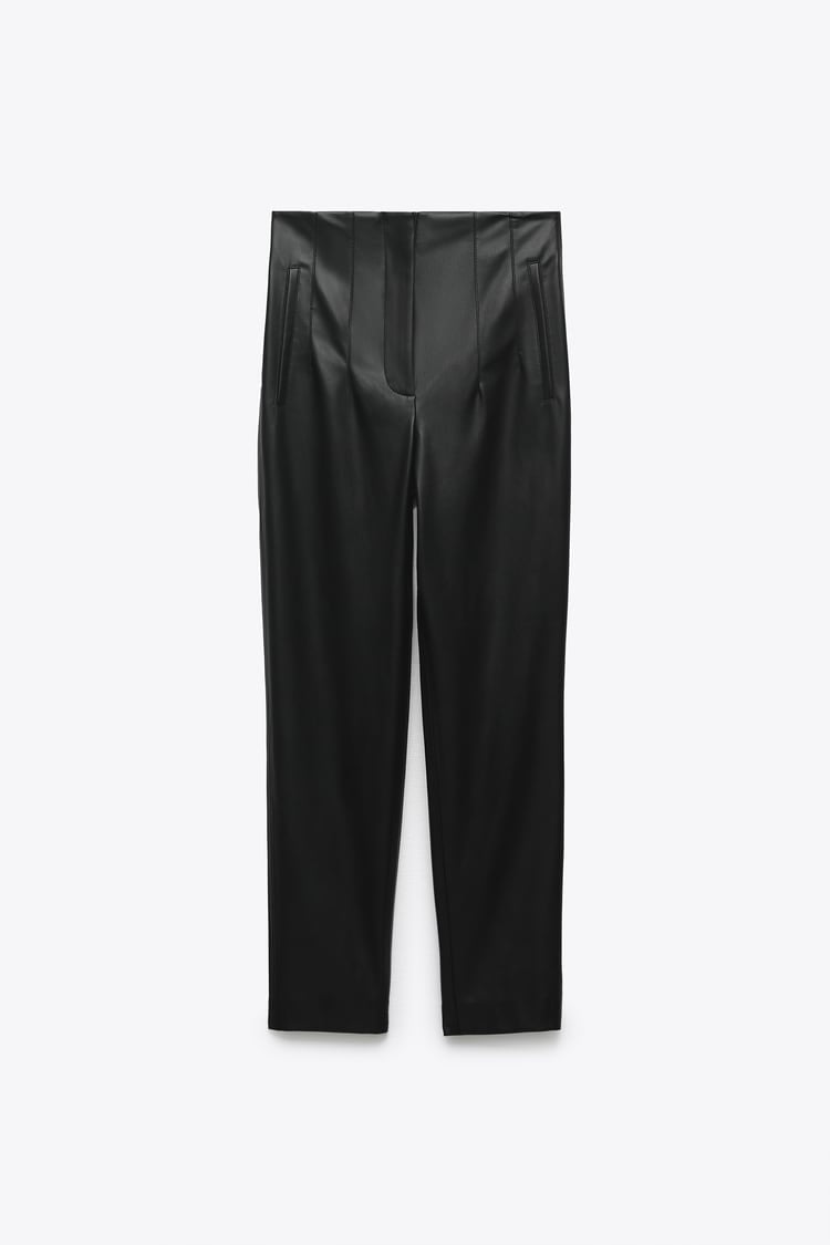 Pantalón tiro alto de cuerina