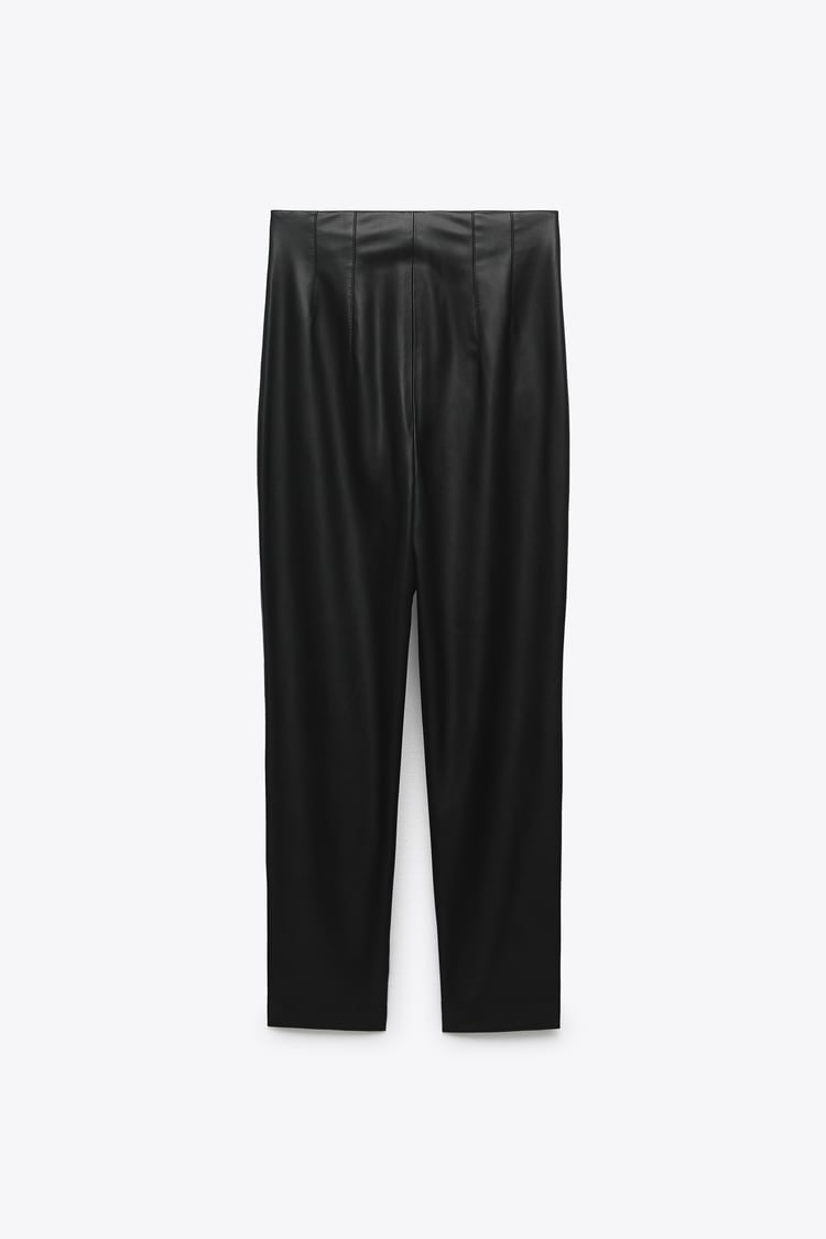 Pantalón tiro alto de cuerina