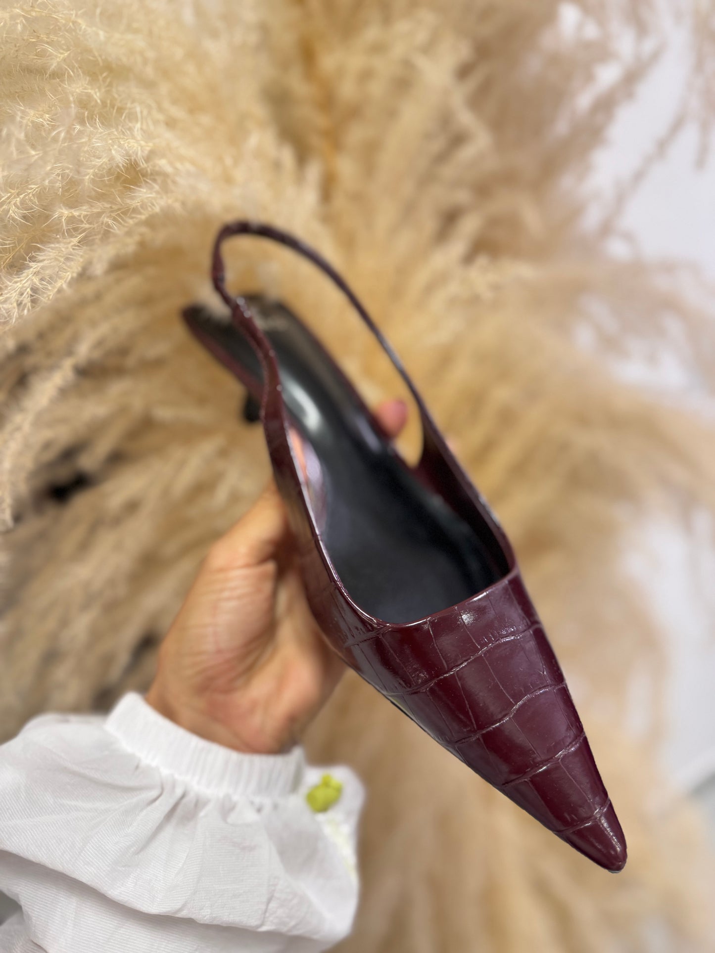 Zapato Vinotinto Tacón Bajo