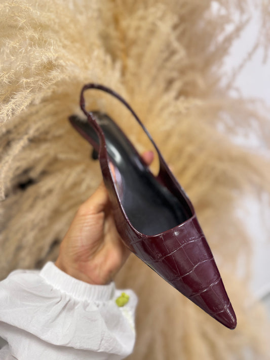 Zapato Vinotinto Tacón Bajo