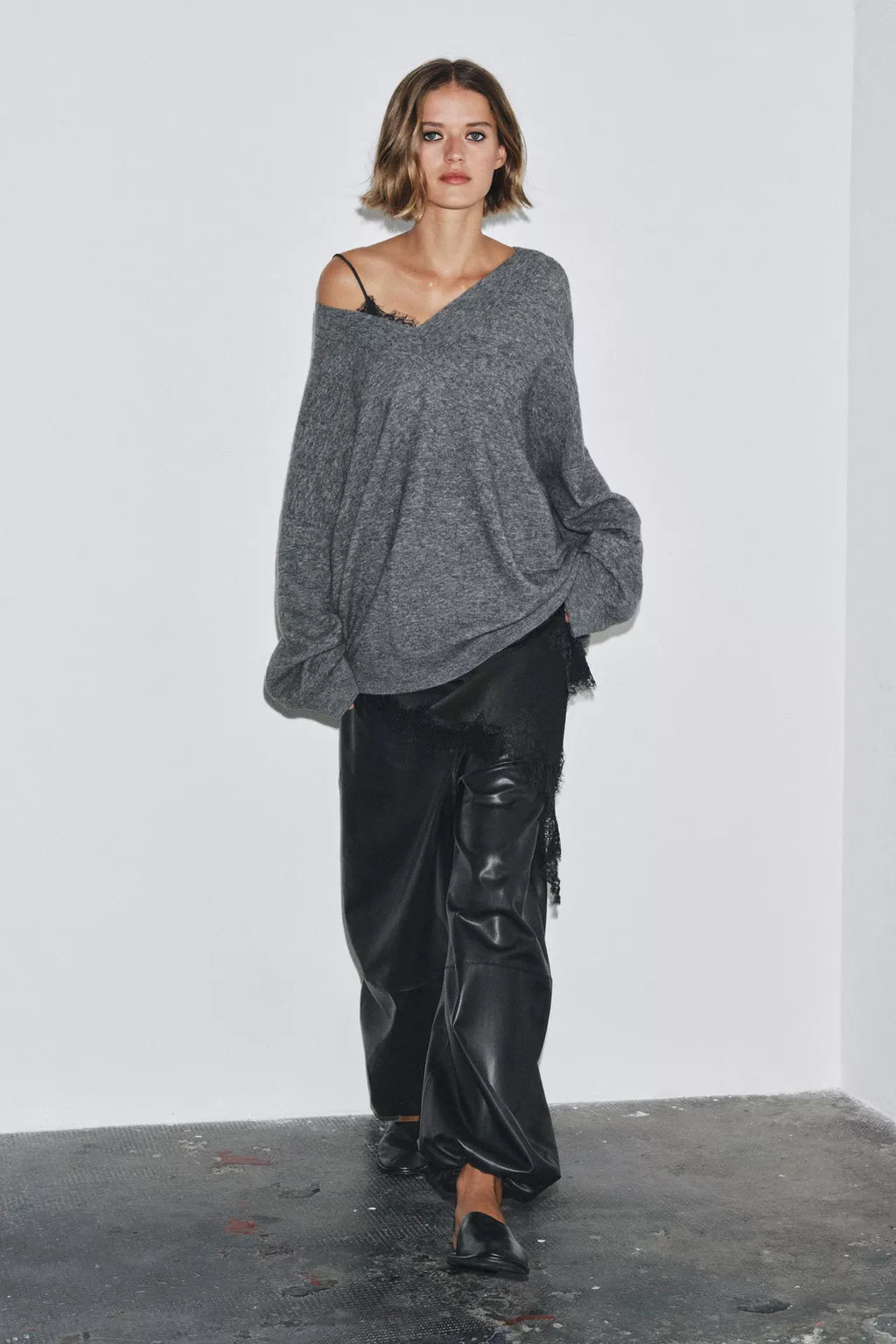 Pantalon cuerina negro